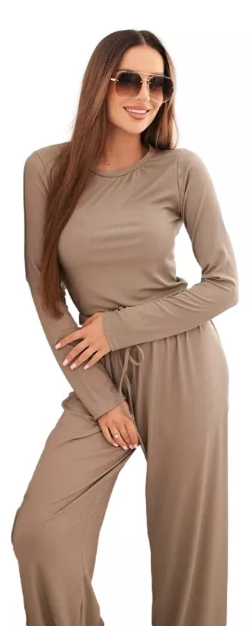 Sieviešu bēškrāsas komplekts Bert