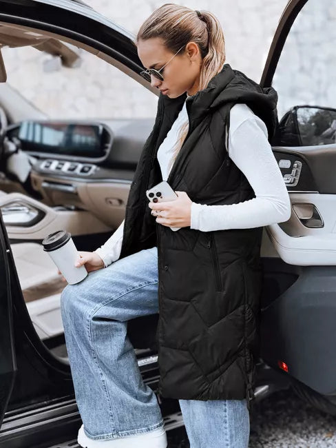 Sieviešu garā, melnā veste Lucy