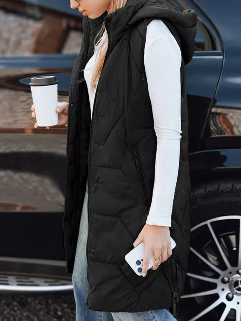 Sieviešu garā, melnā veste Lucy