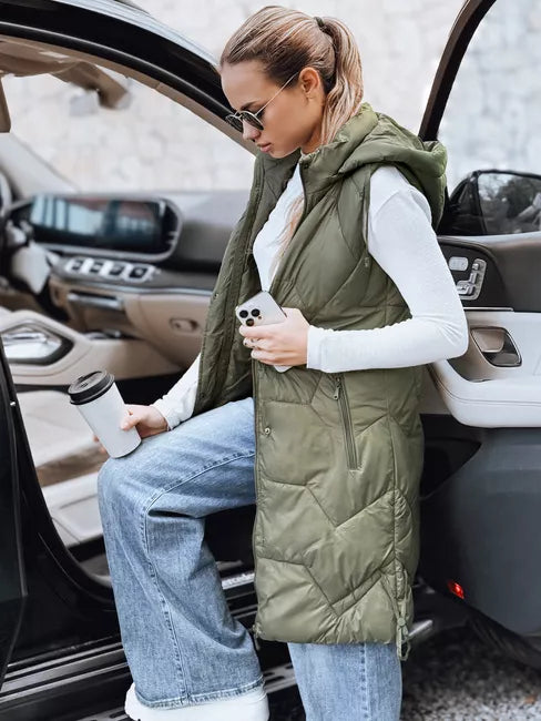 Sieviešu garā, zaļā veste Lucy