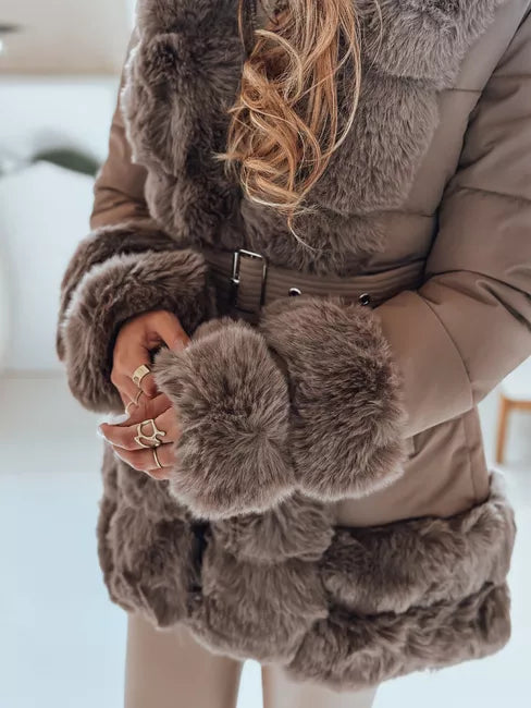 Sieviešu tumši brūna jaka ar kažokādu City