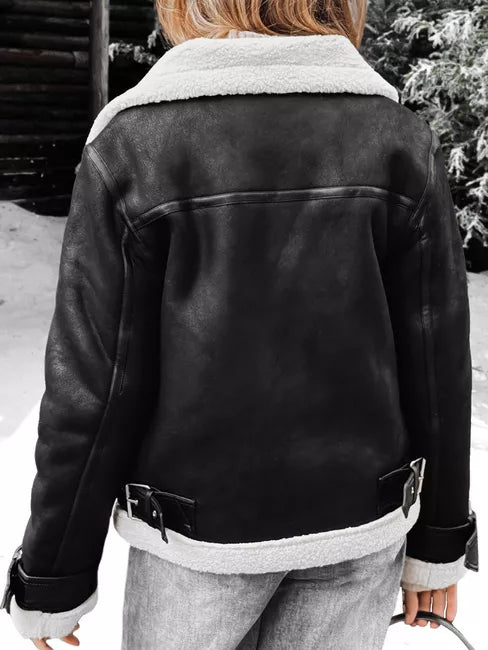 Sieviešu melna baikeru jaka ar kazādas Loren
