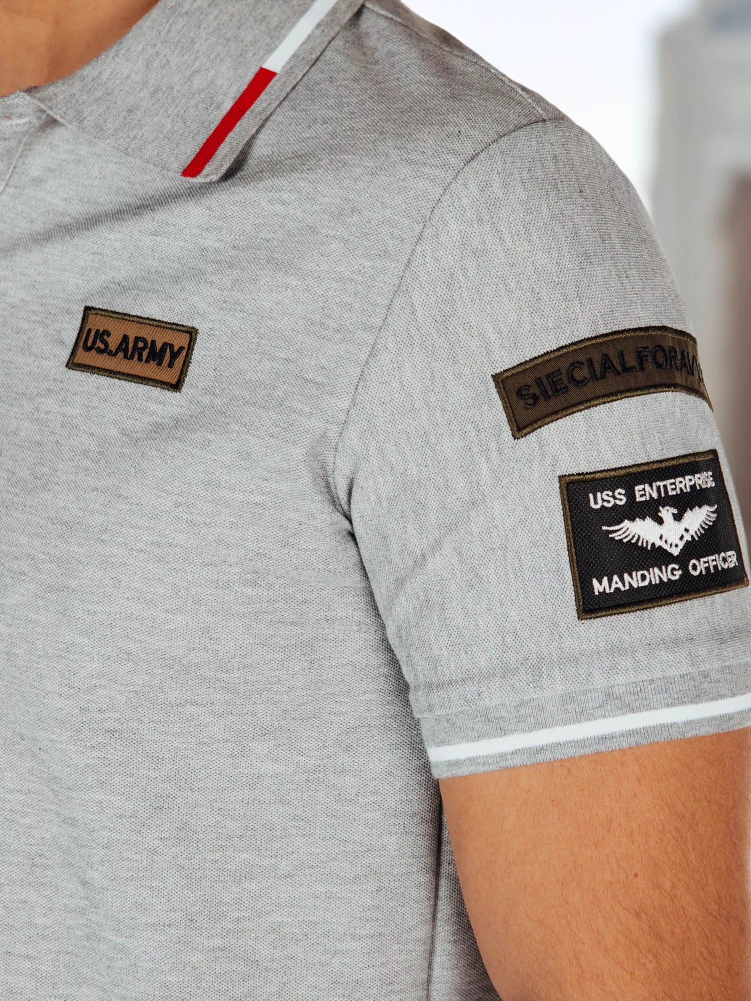 Vīriešu polo krekls ar uzšuvēm, pelēks ASV armijas