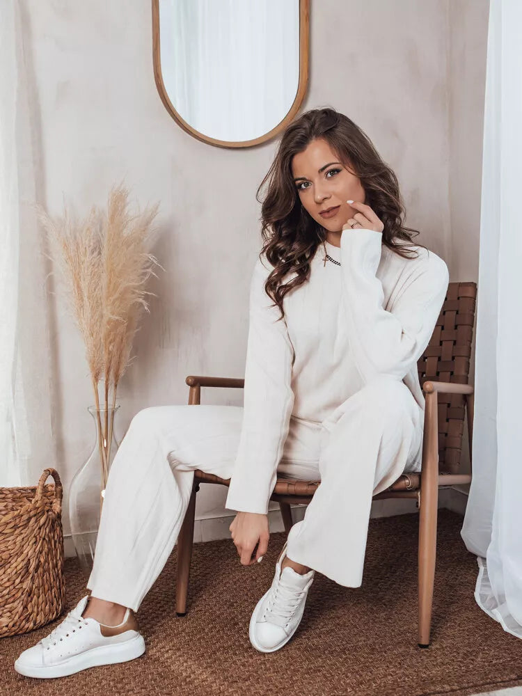 Balts sieviešu komplekts Stevil.