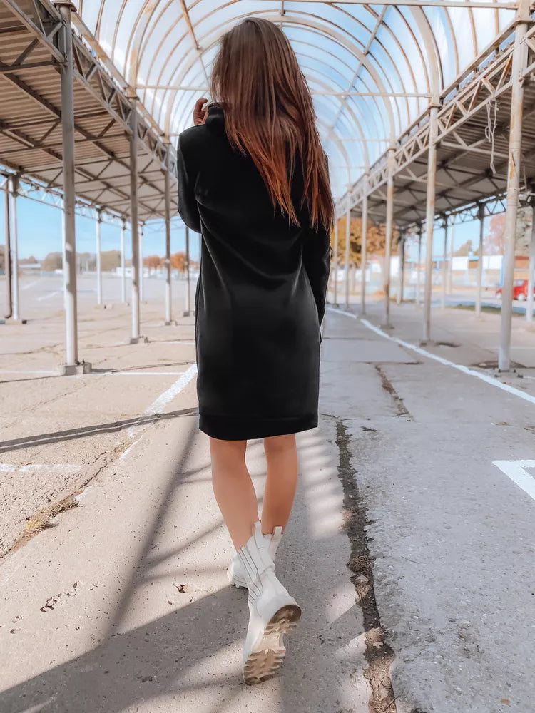 Sieviešu melna kleita ar kapuci Margaret