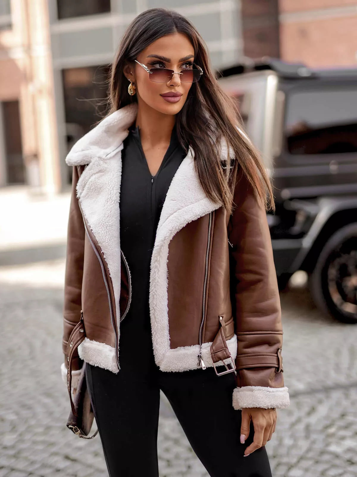 Sieviešu brūna ādas jaka ar kažokādu Elen