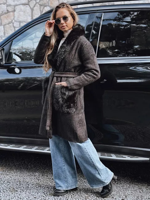 Sieviešu melns mētelis ar kažokādu Fiona