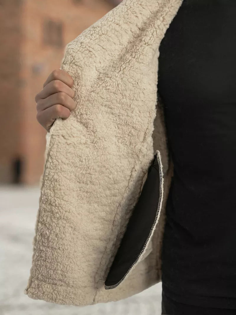 Vīriešu melna ādas jaka ar kažokādu