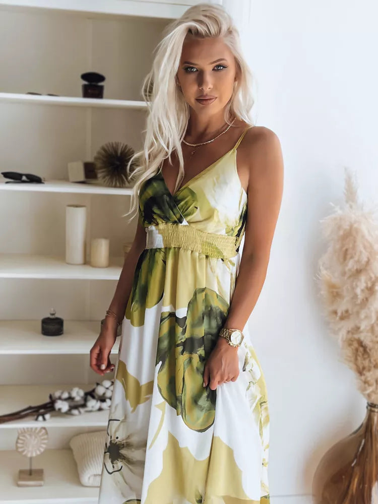 Balta sieviešu kleita ar zaļām puķītēm "Mārīte" 