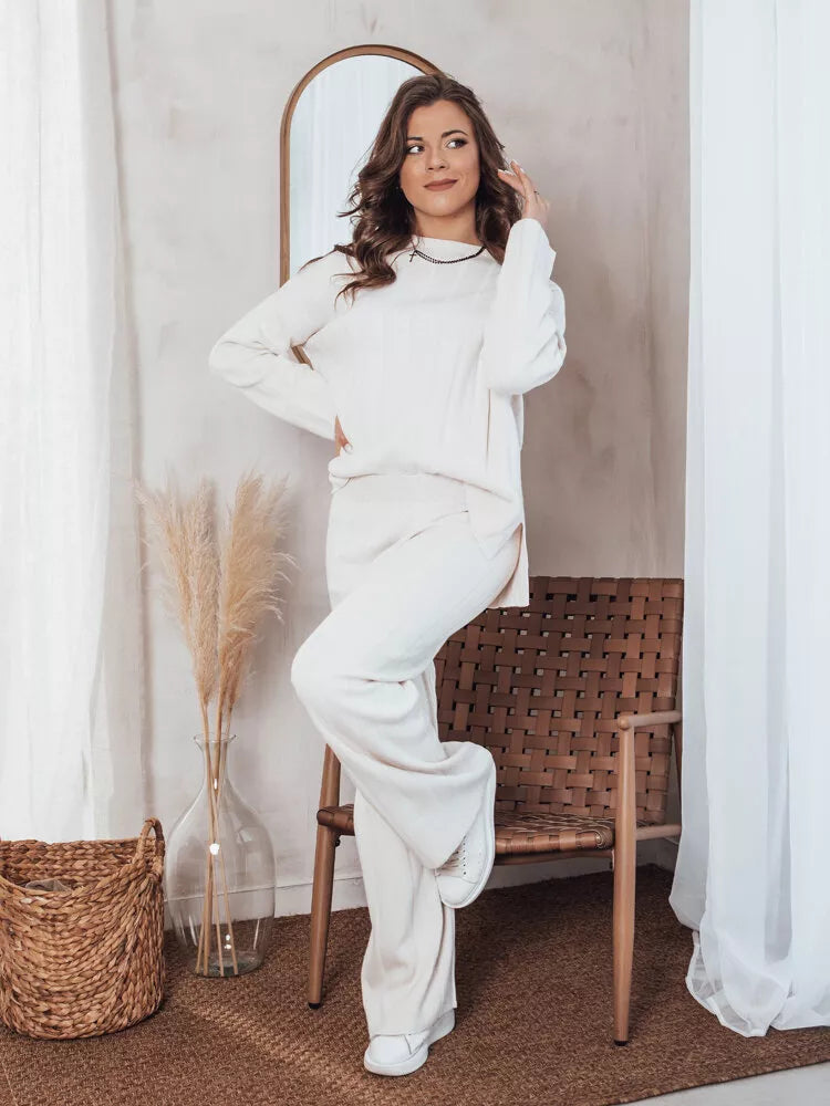 Balts sieviešu komplekts Stevil.