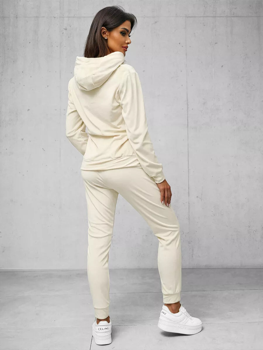 Balts velūra komplekts Peril