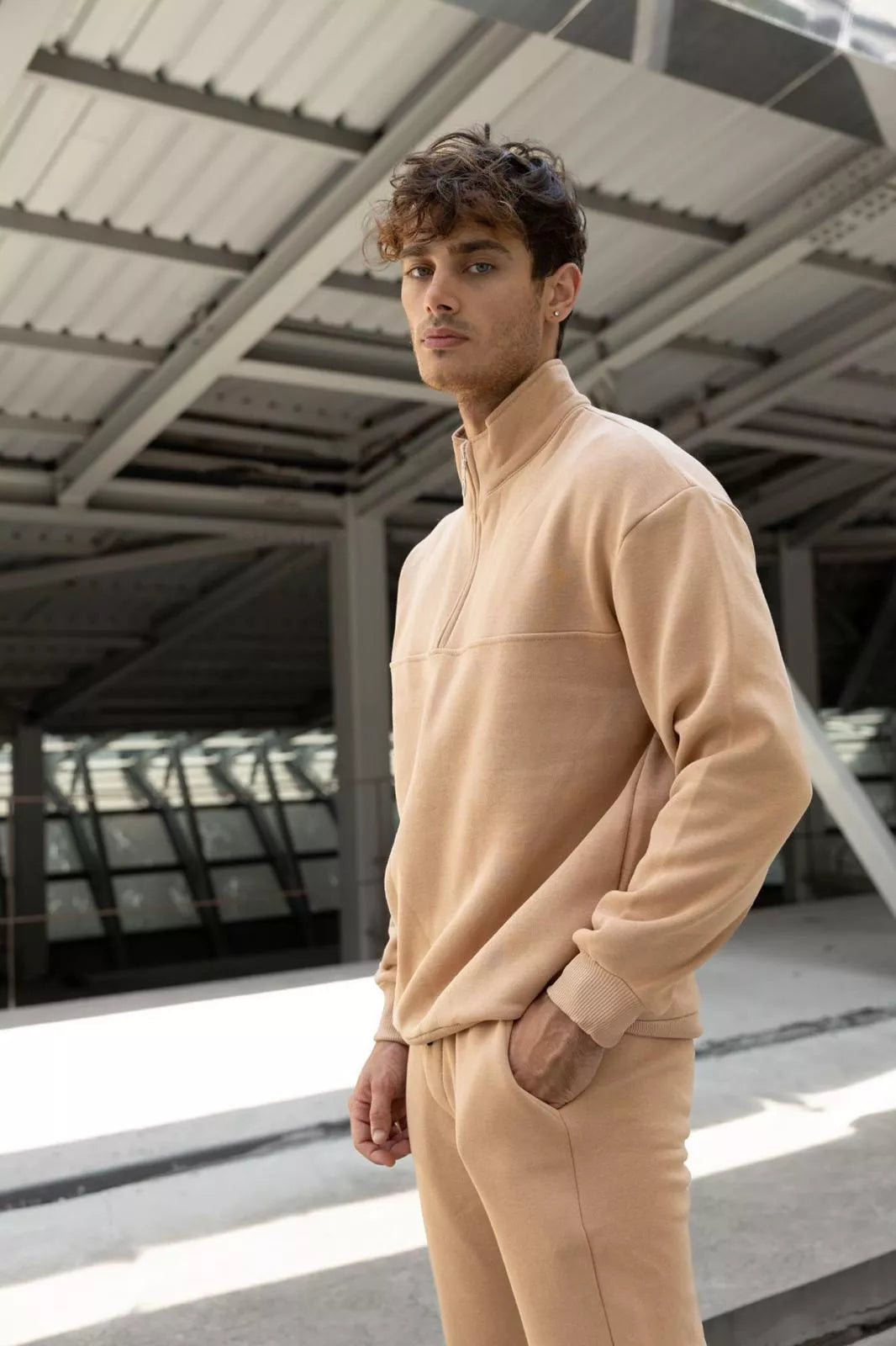 Bēša vīriešu uzvalks Gerol