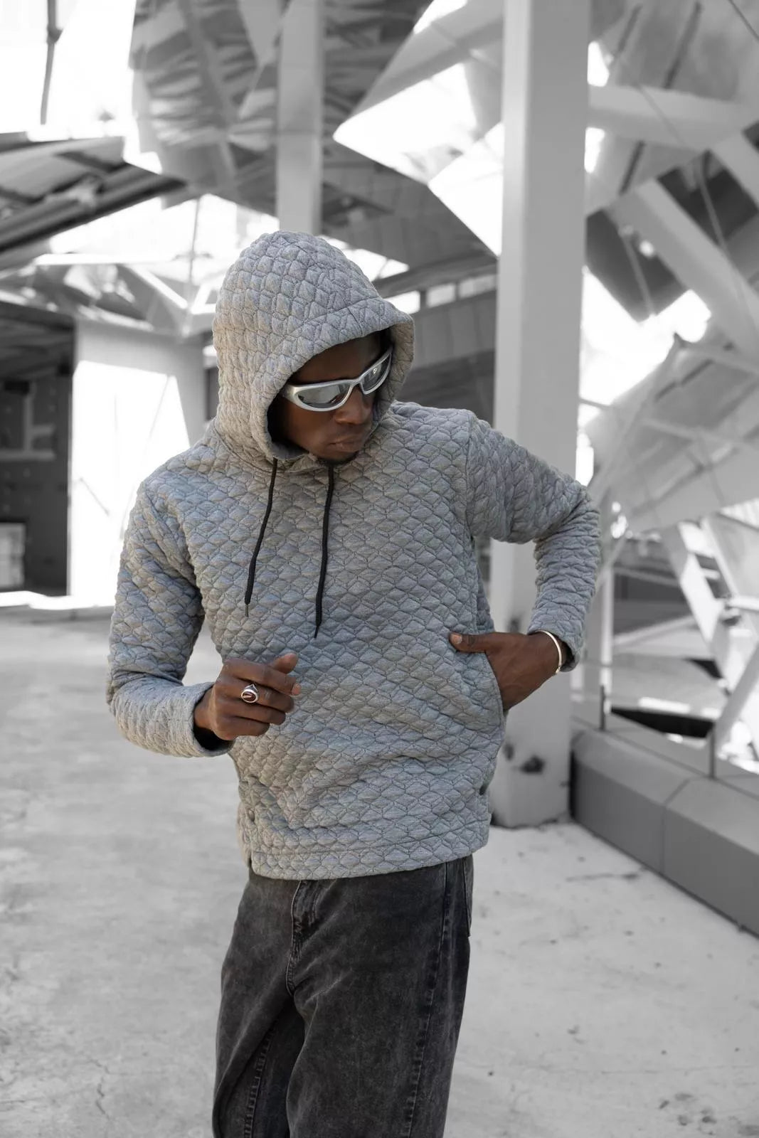 Pelēks kapučjakas rombs