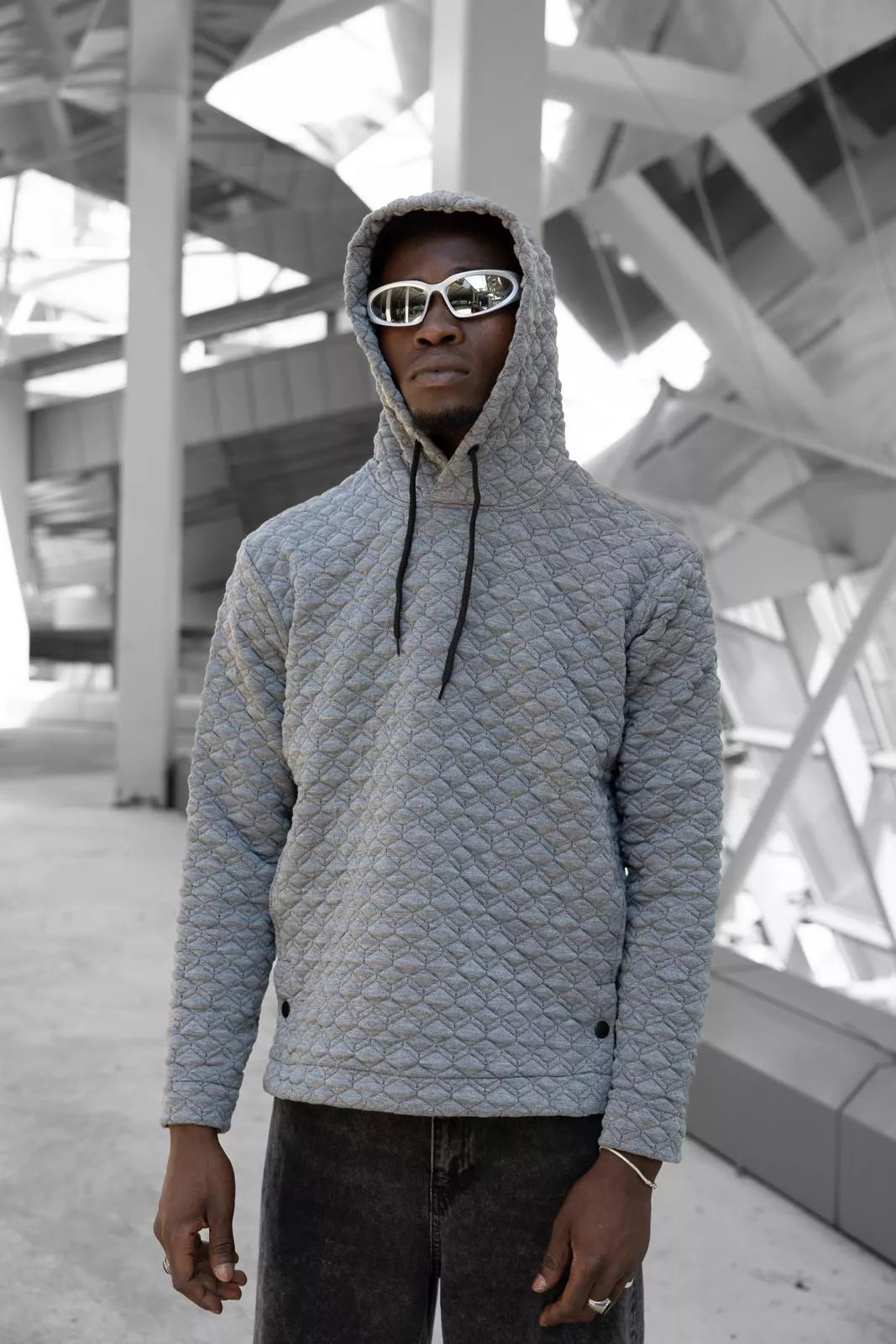 Pelēks kapučjakas rombs