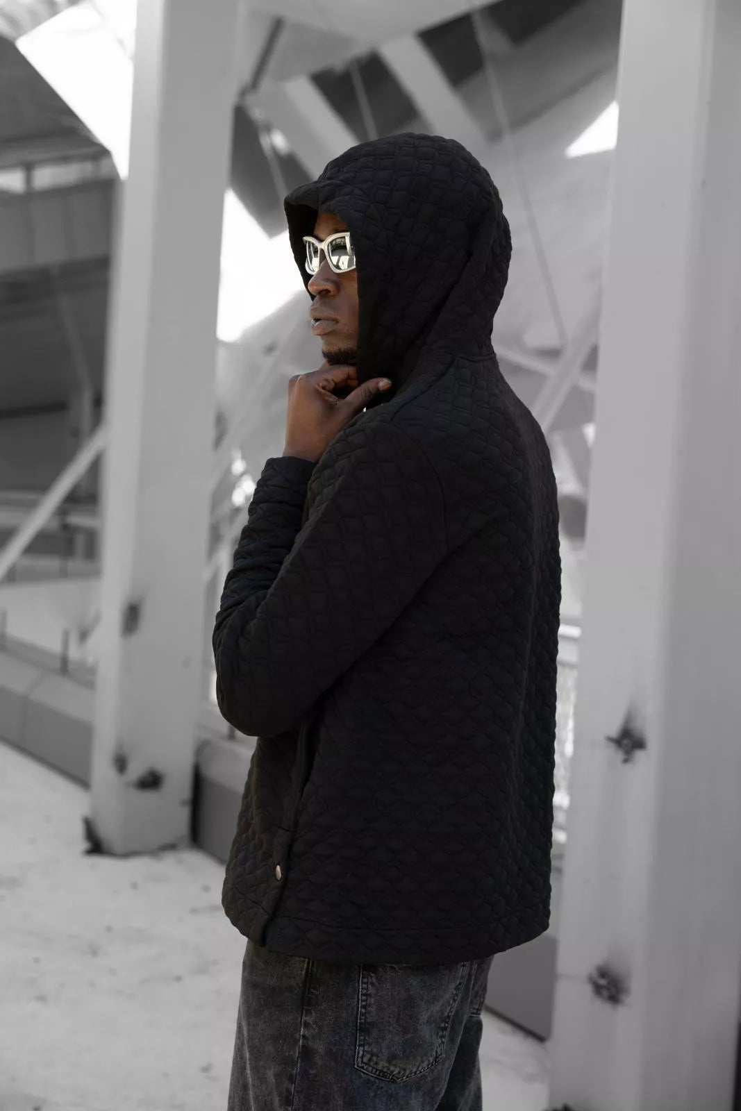 Melns kapučjakas rombs