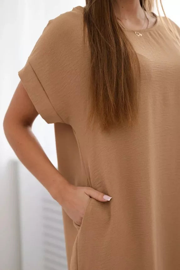 Gaiši brūna kleita ar kabatām Safira 