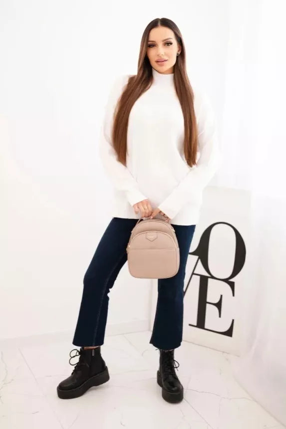 Sieviešu balts džemperis ar apkakli Larsi