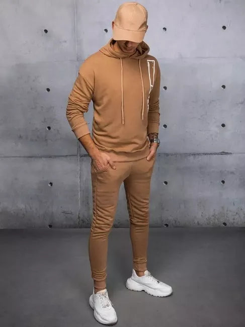 Vīriešu brūns uzvalks Over