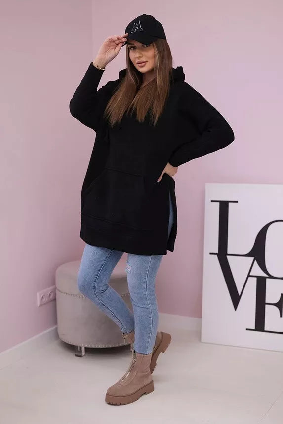 Sieviešu melns kapučjakas džemperis vīna krāsā