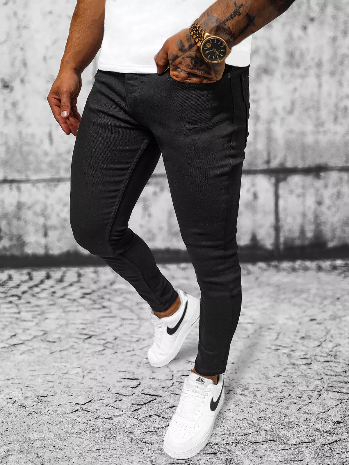 Džinsas melnā krāsā Suran