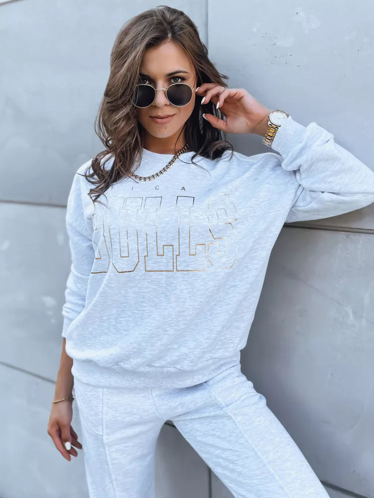 Gaiši pelēks komplekts Buļļi