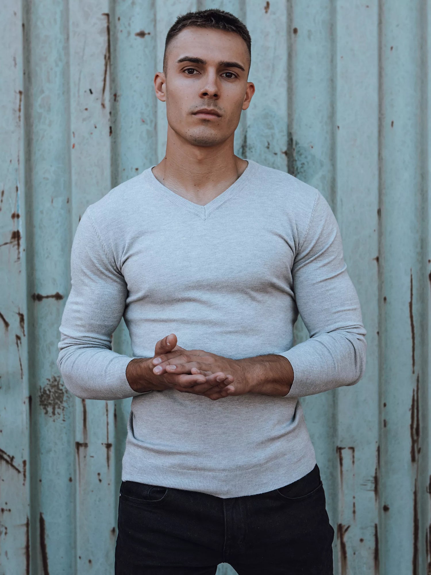 Gaiši pelēks vīriešu džemperis Henri