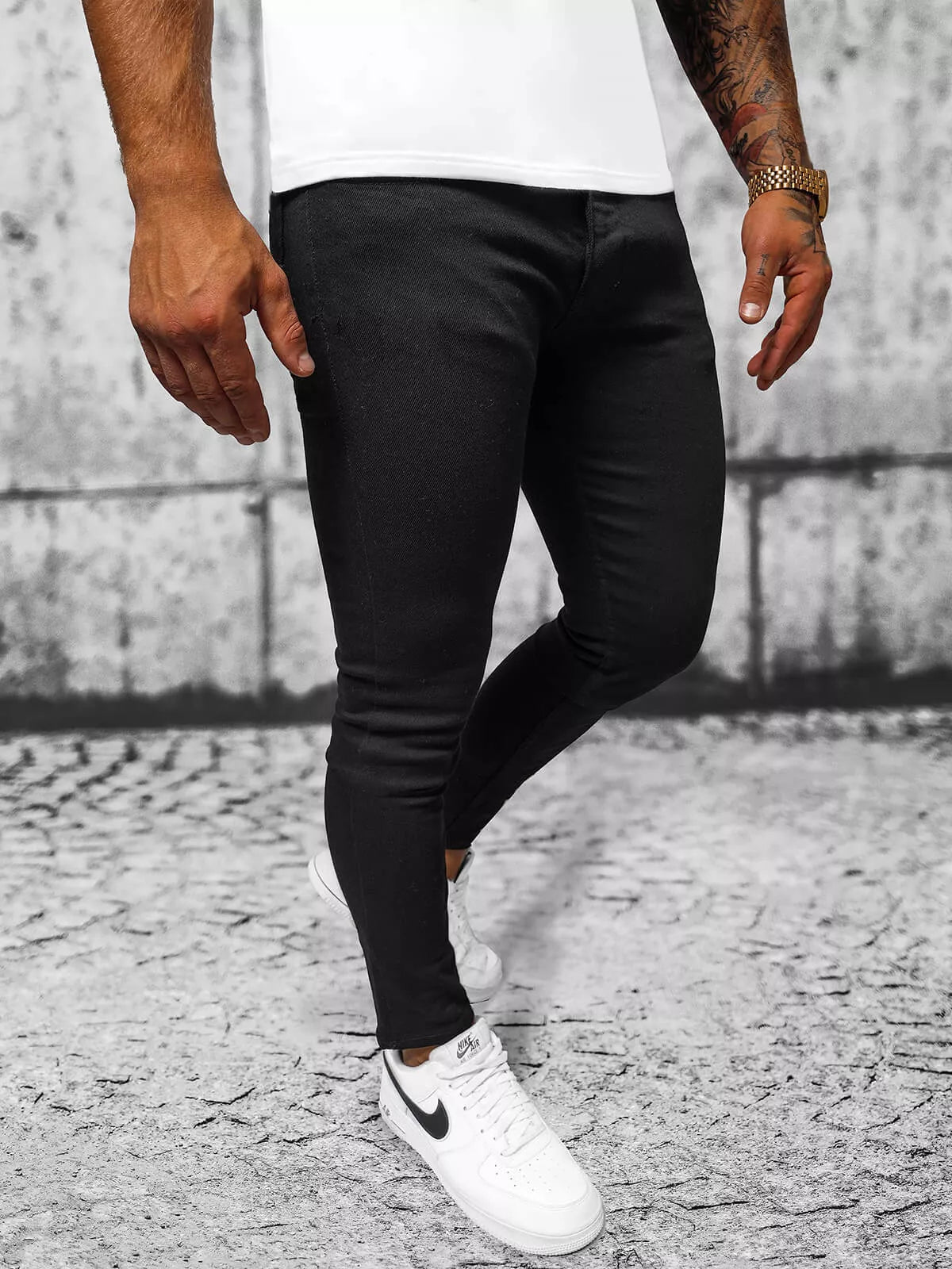 Džinsas melnā krāsā Suran