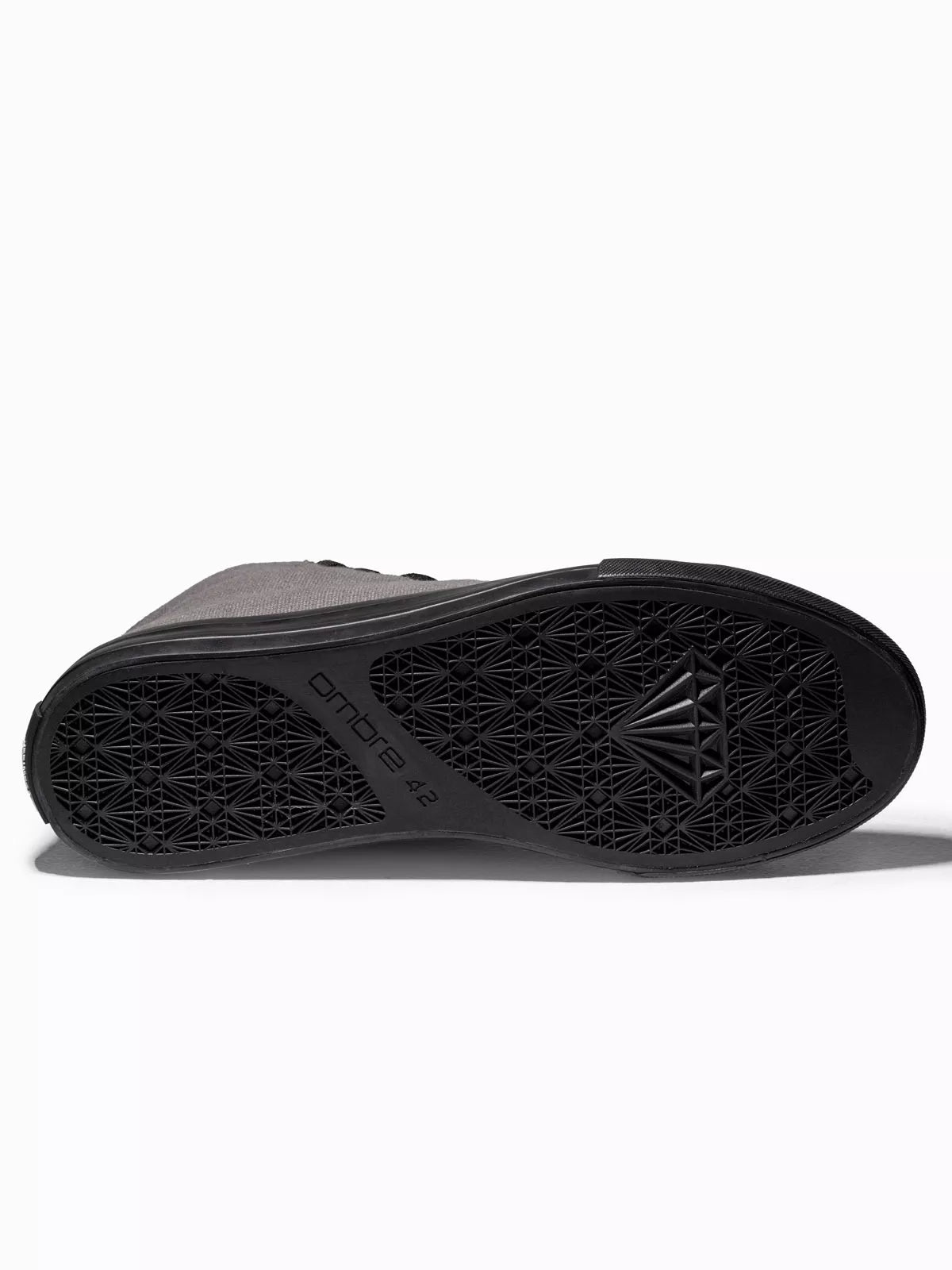 Pelēkas vīriešu laiviņas Sneki 