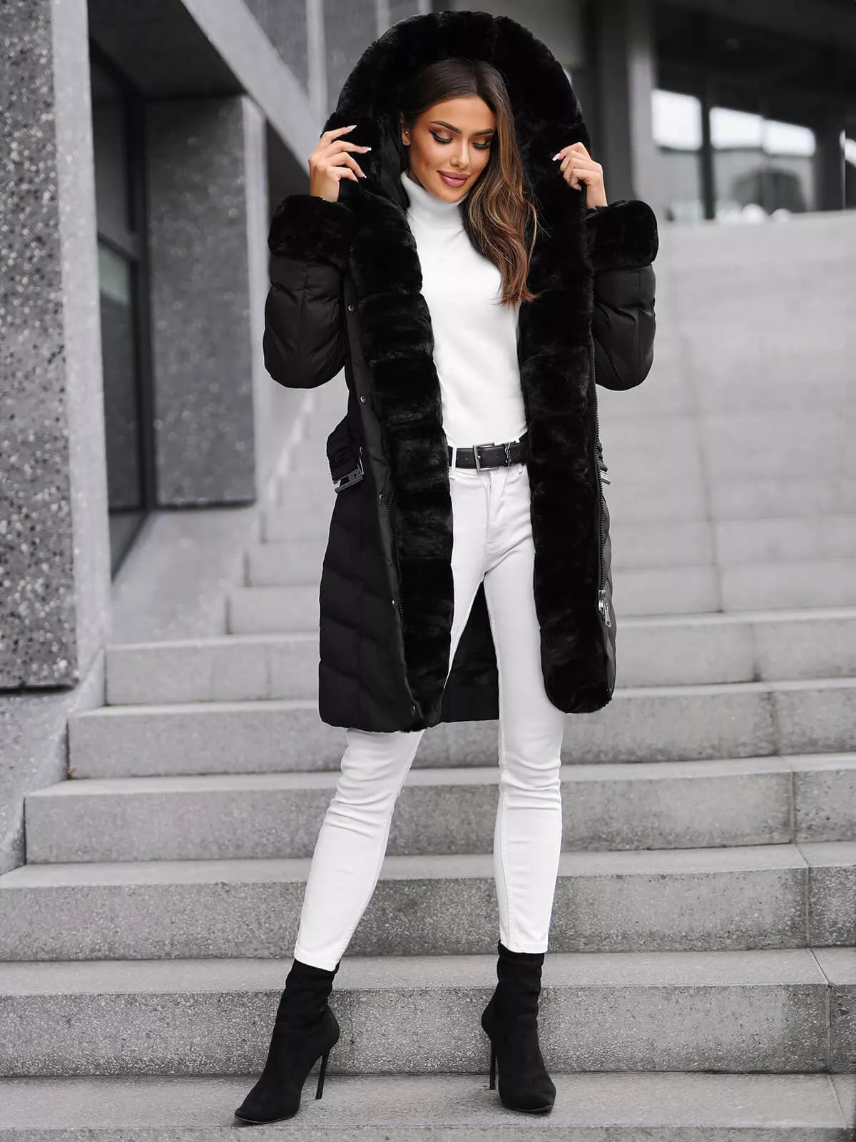 Melna jaka ar kažokādu Dorter