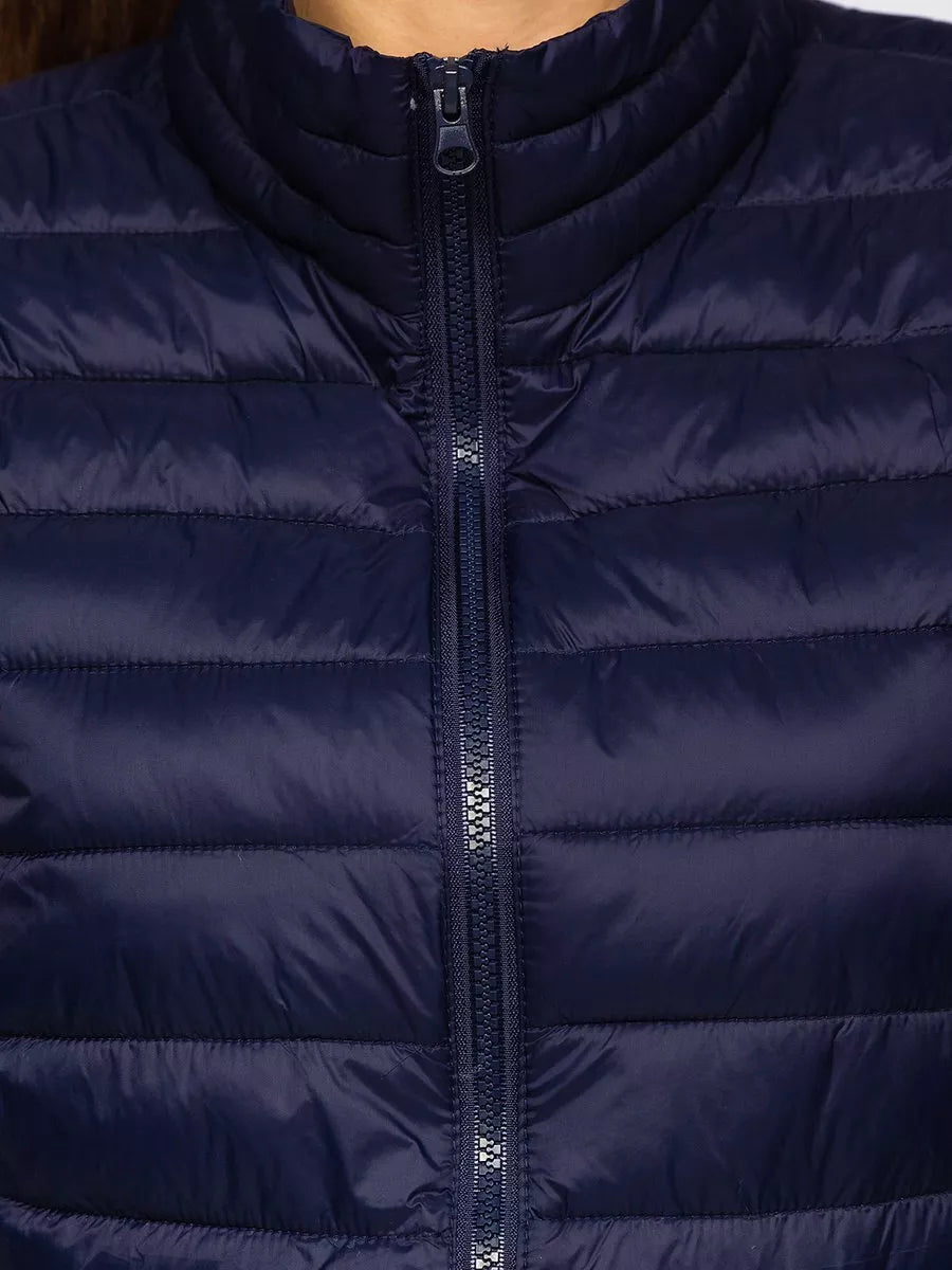 Tumši zila veste Jūlija