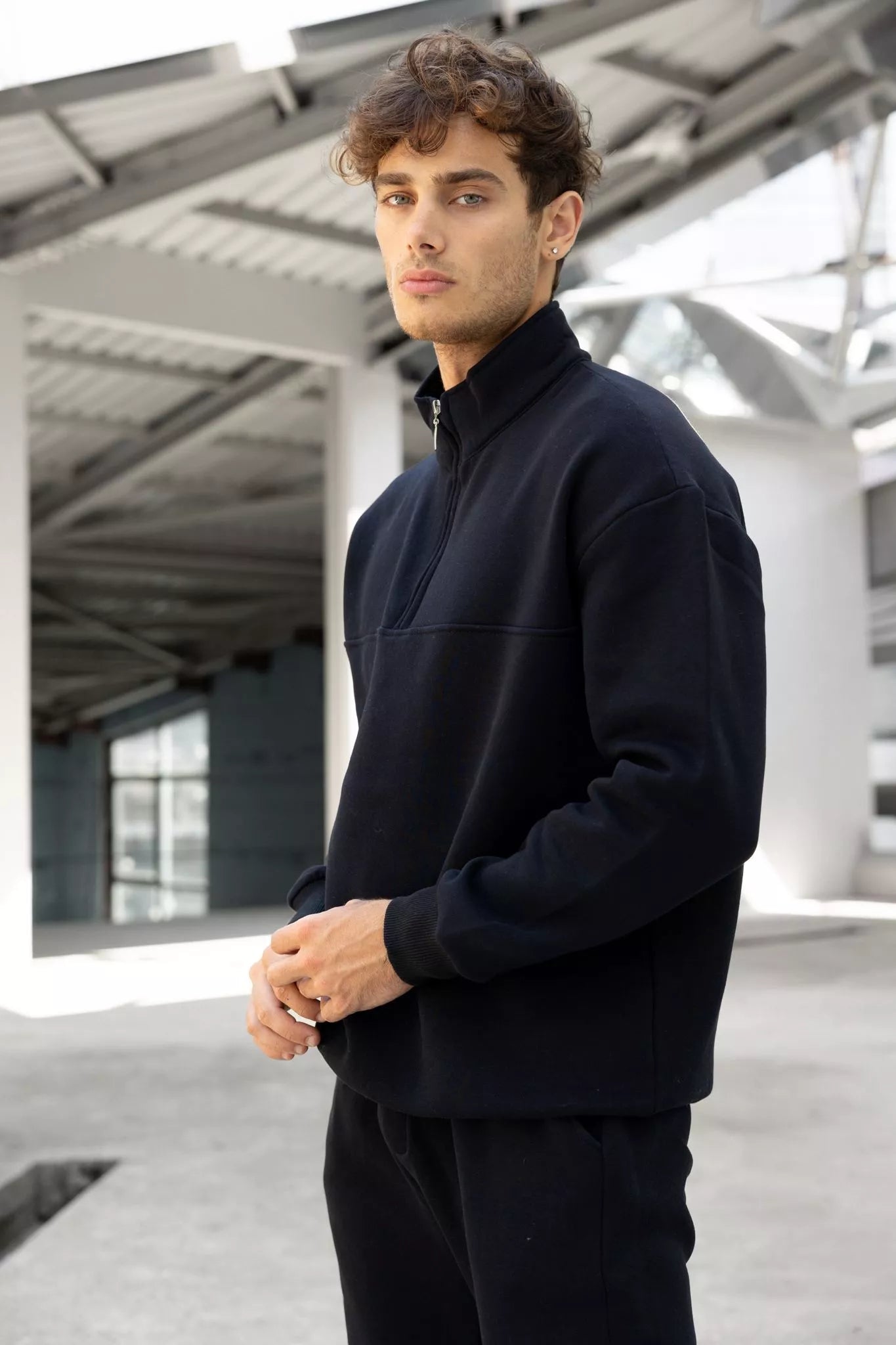 Melns vīriešu uzvalks Gerol