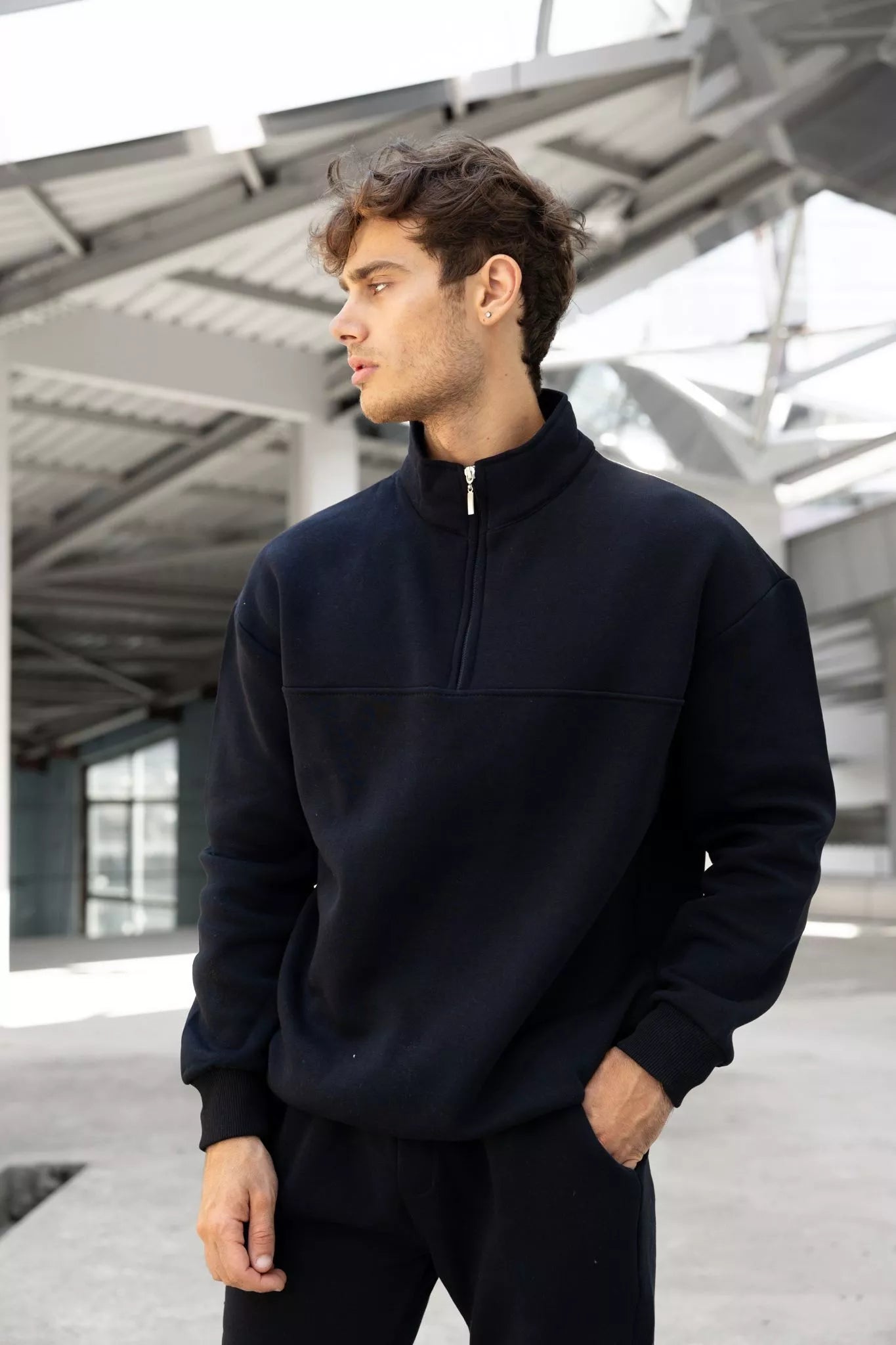 Melns vīriešu uzvalks Gerol