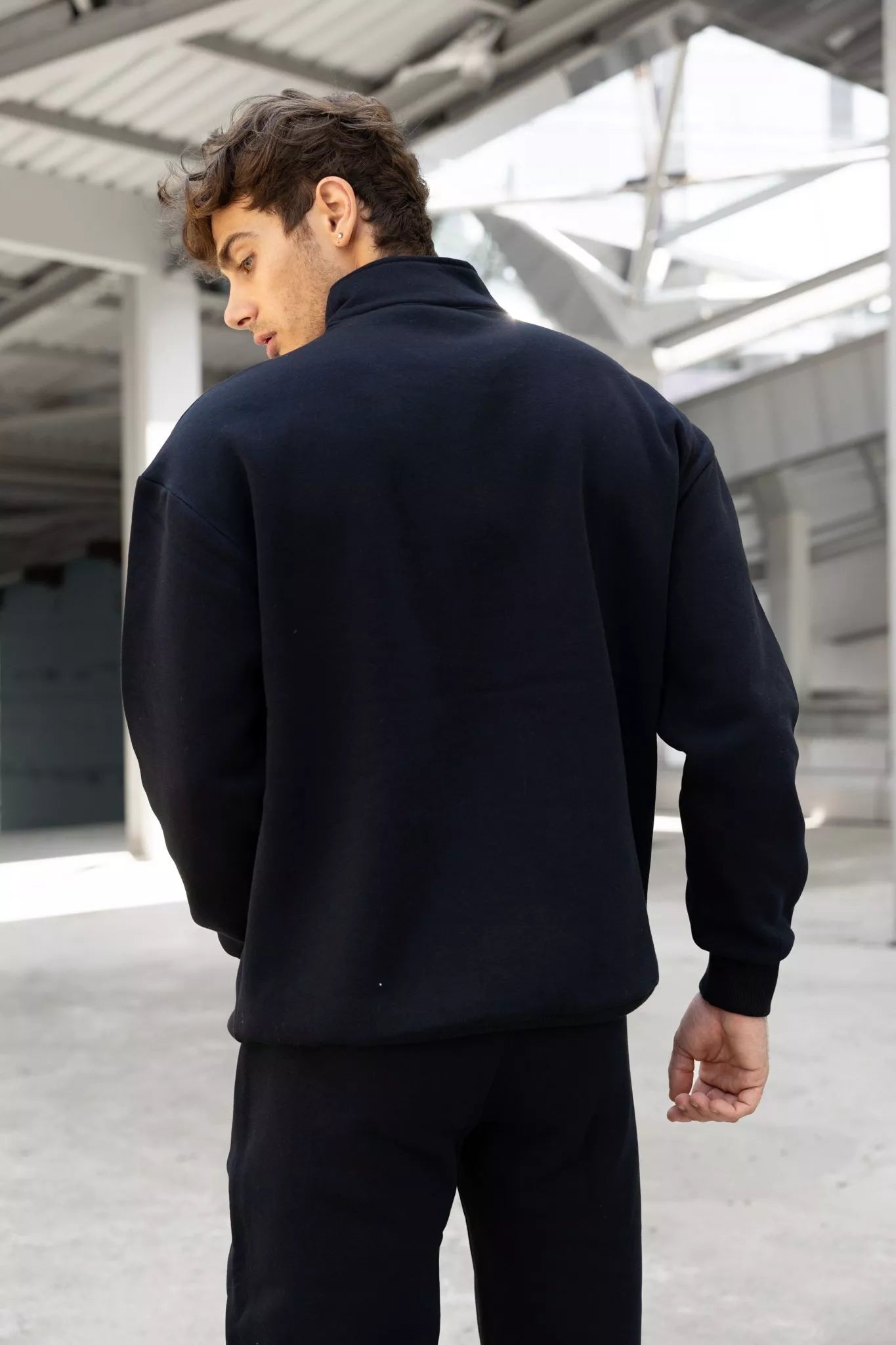 Melns vīriešu uzvalks Gerol