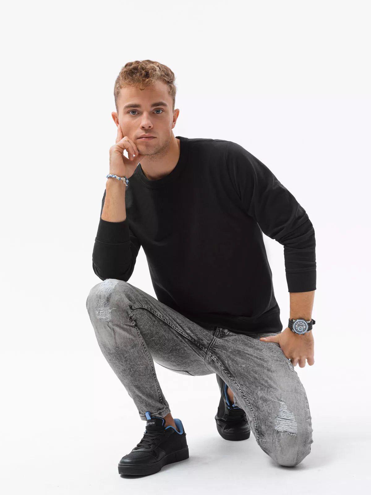 Melns džemperis Likas 