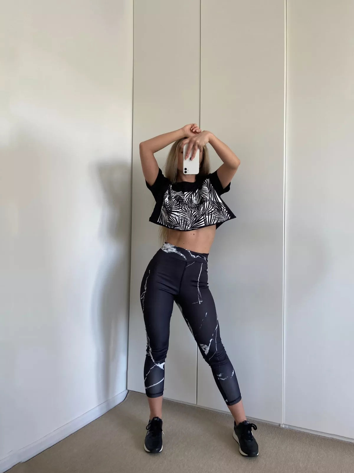 Melns sieviešu sporta komplekts Thunder