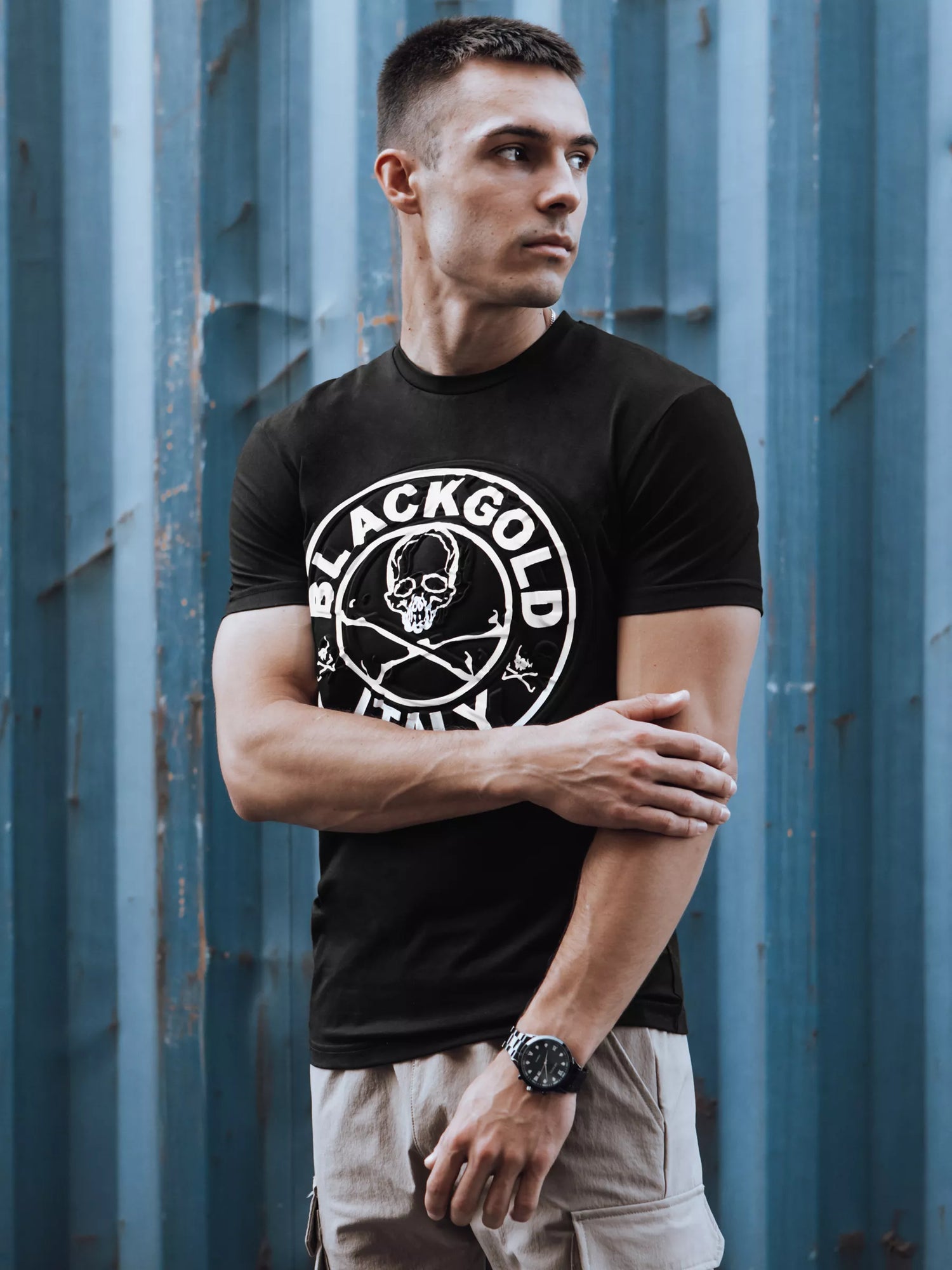 Melns vīriešu T-krekls ar apdruku Blackgold