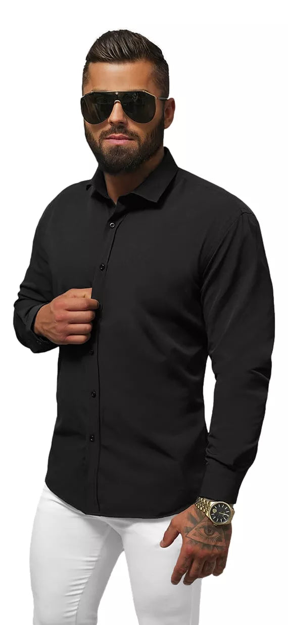 Melns krekls Milāna