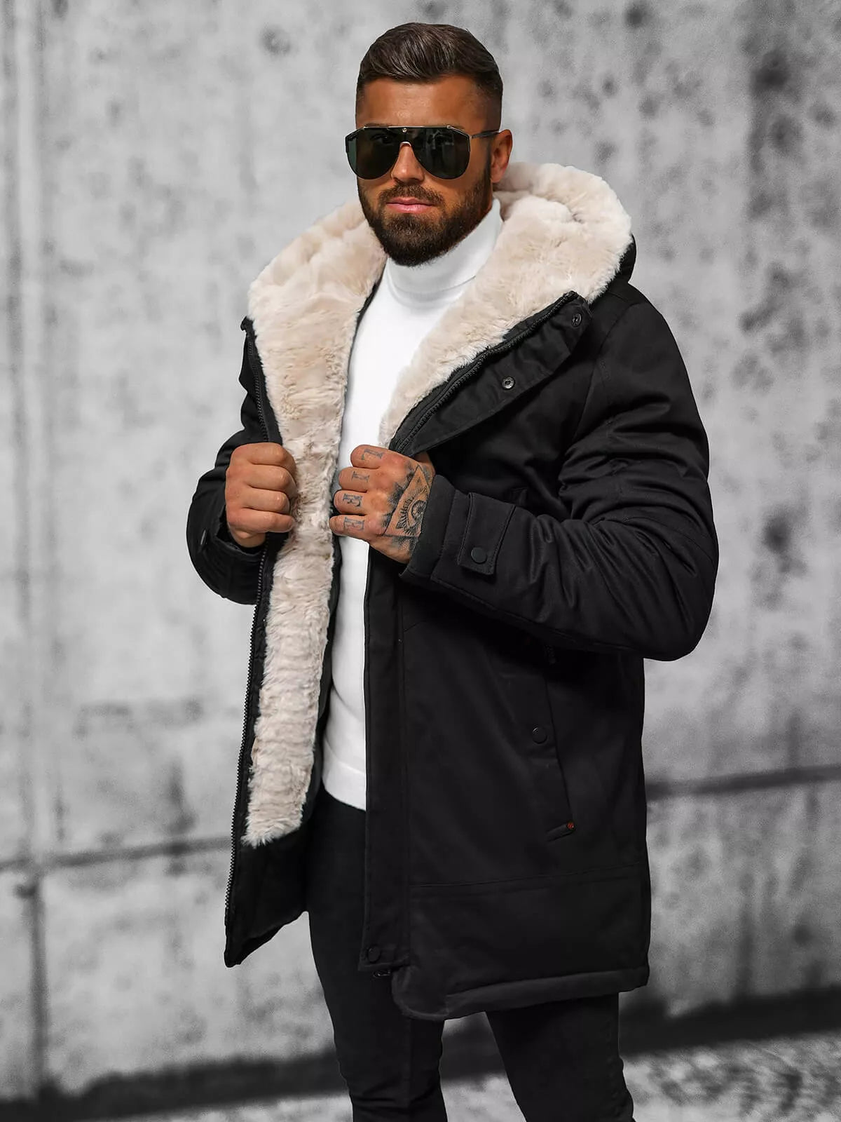 Vīriešu melna ziemas jaka ar izgriezumu