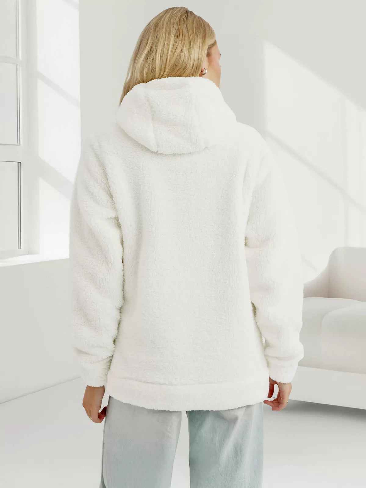 Sieviešu balta kapučjaka Nara