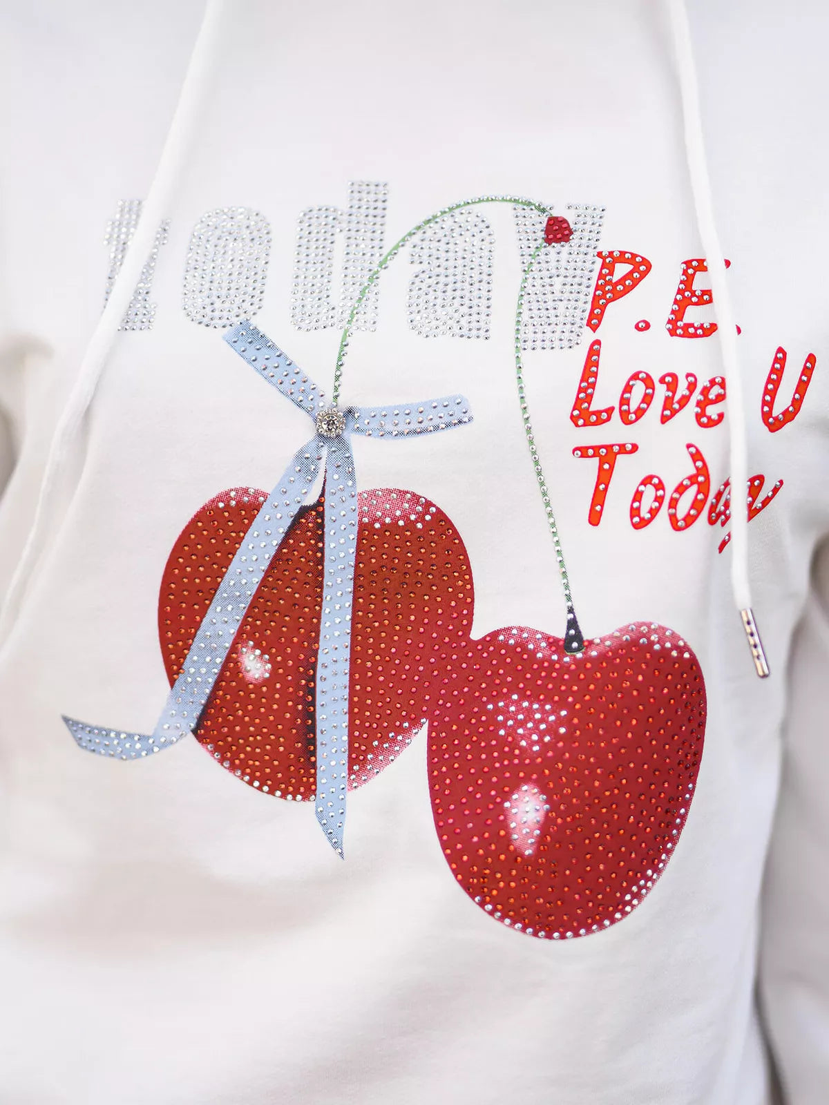 Sieviešu balts džemperis šodien