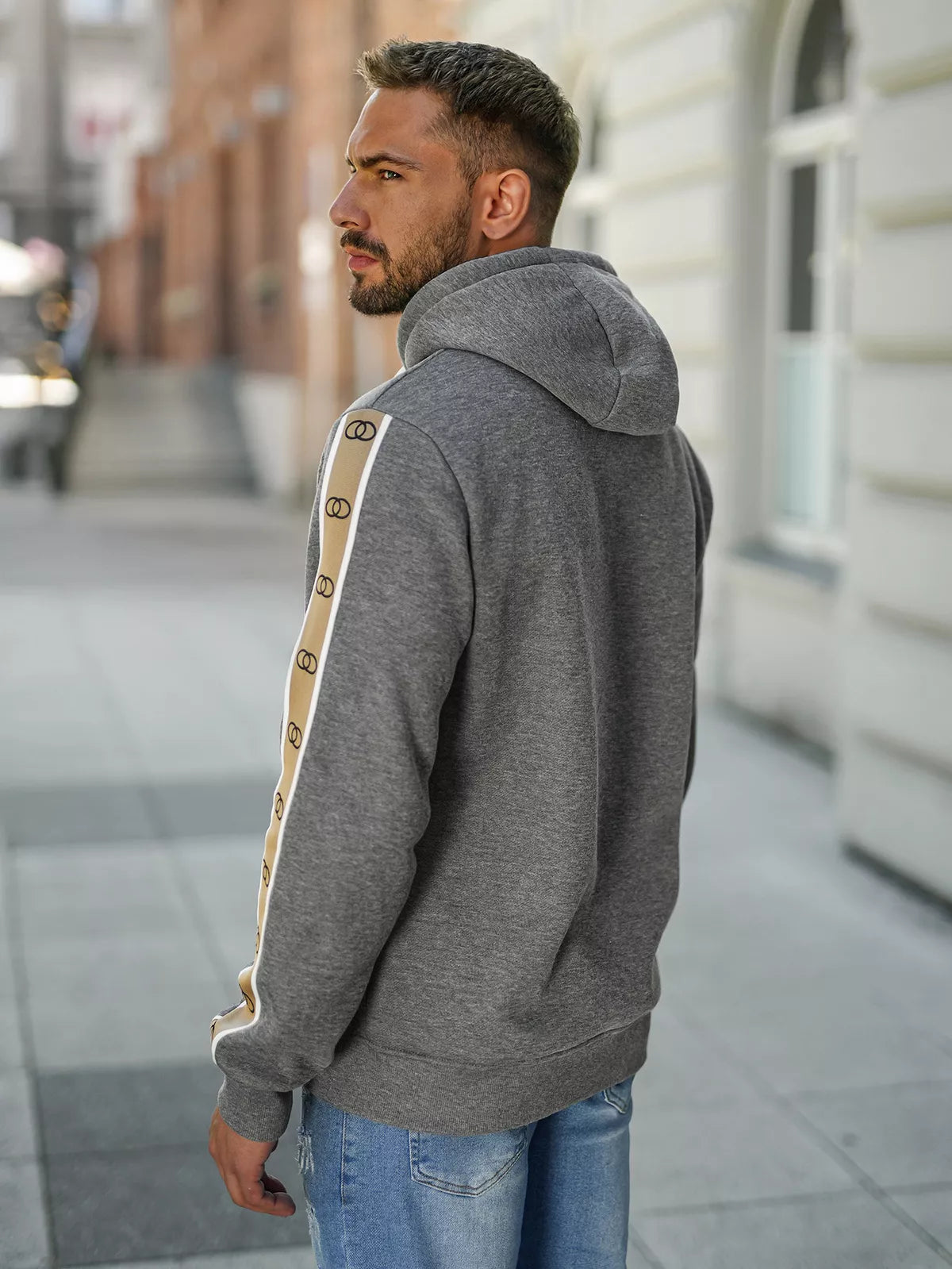 Vīriešu pelēks džemperis Gredzeni