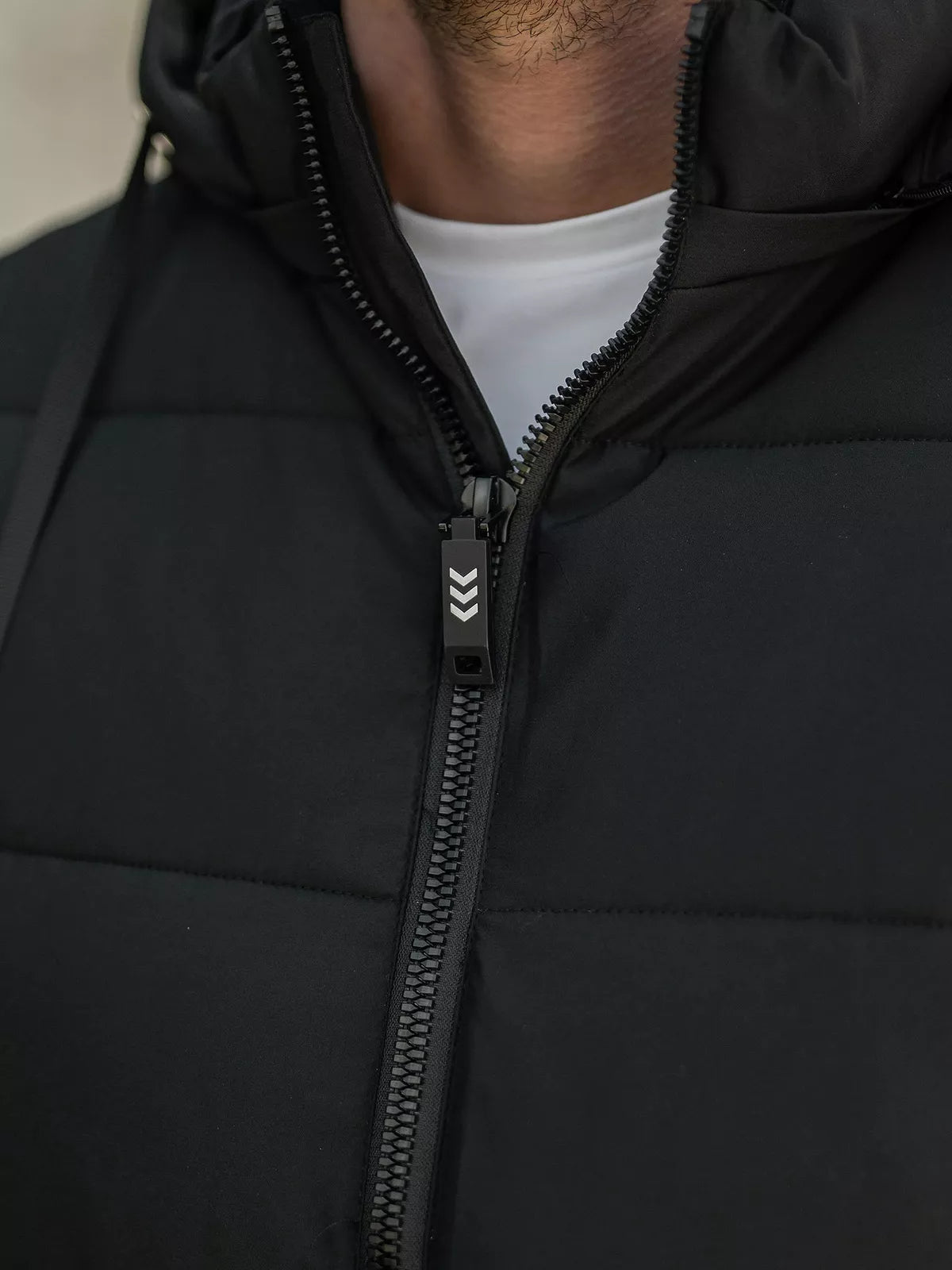 Vīriešu melna veste Corles