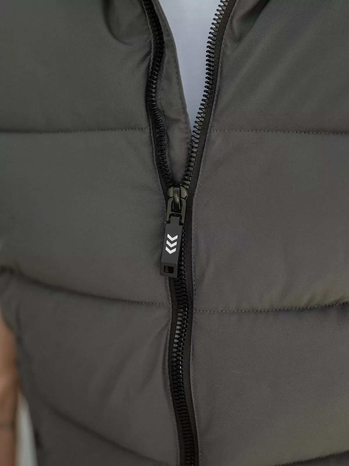 Vīriešu tumši pelēka veste Corles