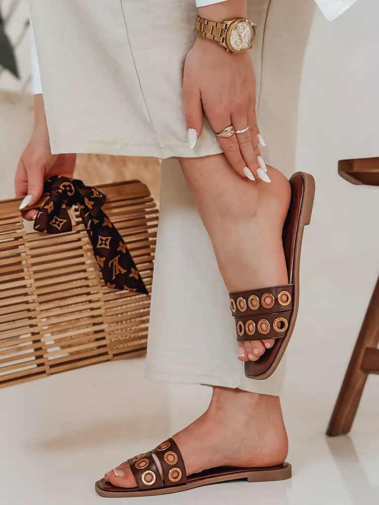 Sieviešu brūnas čības Stelsan