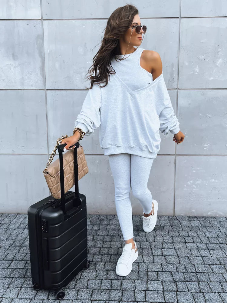 Trīsdaļīgs sieviešu gaiši pelēks komplekts Astral.