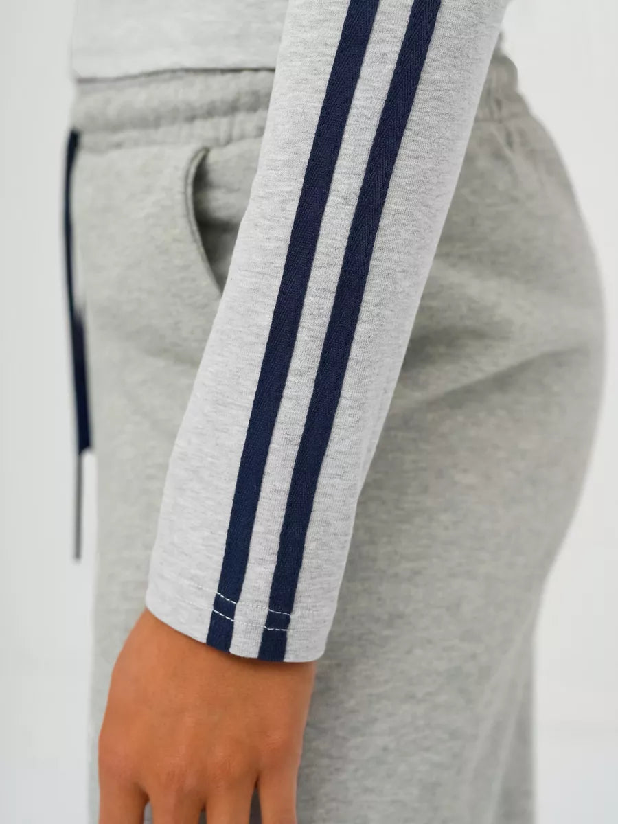 Sieviešu pelēks komplekts 75.