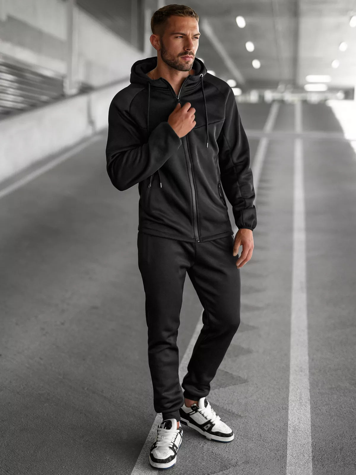 Vīriešu melns uzvalks Gibon