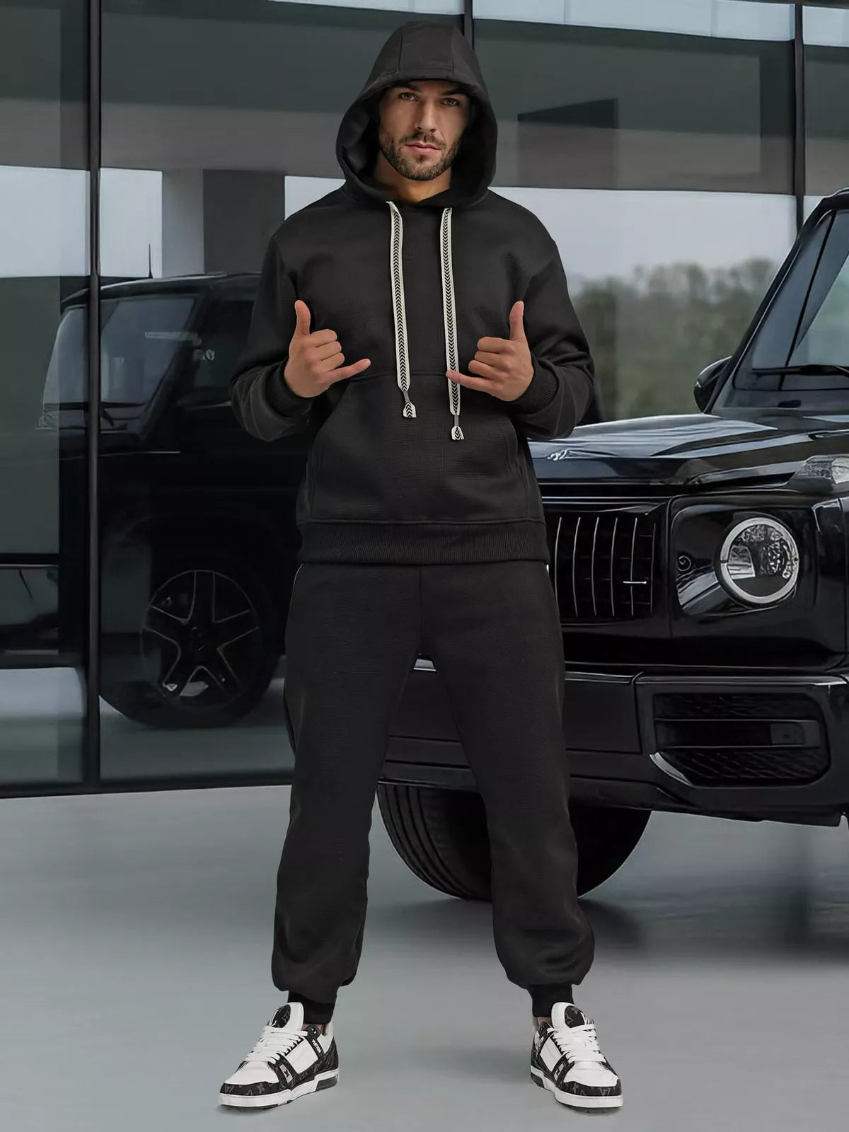 Vīriešu melns uzvalks Ulan