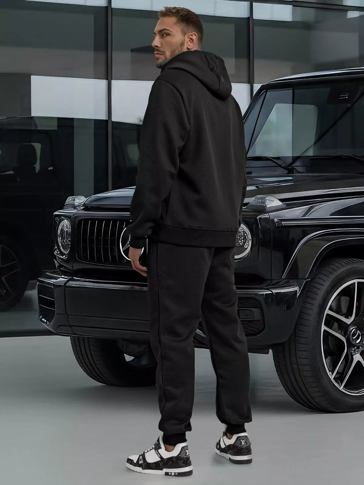 Vīriešu melns uzvalks Ulan