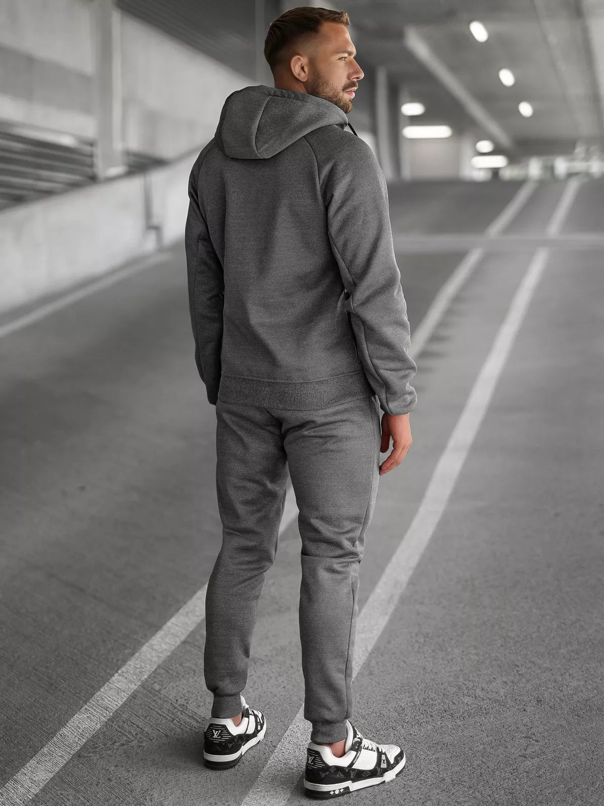 Vīriešu tumši pelēks uzvalks Gibon